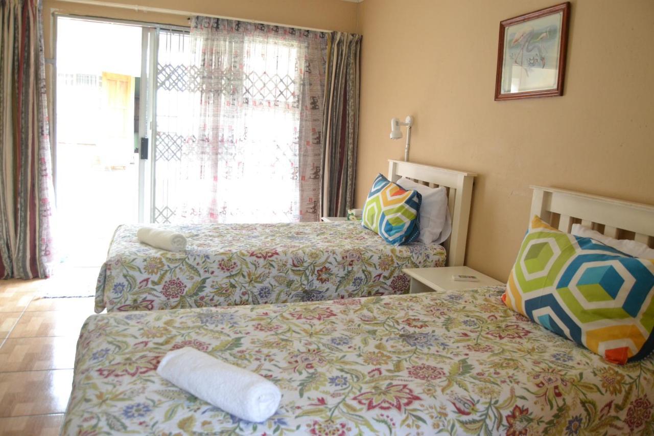 Kamogelo Guest House Pilanesberg Bagian luar foto
