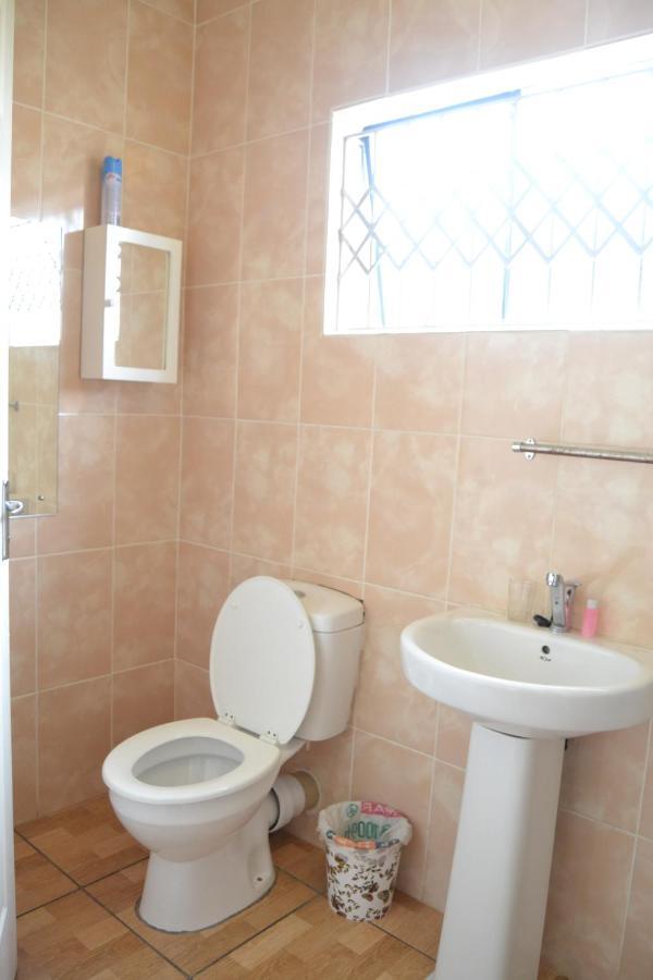 Kamogelo Guest House Pilanesberg Bagian luar foto