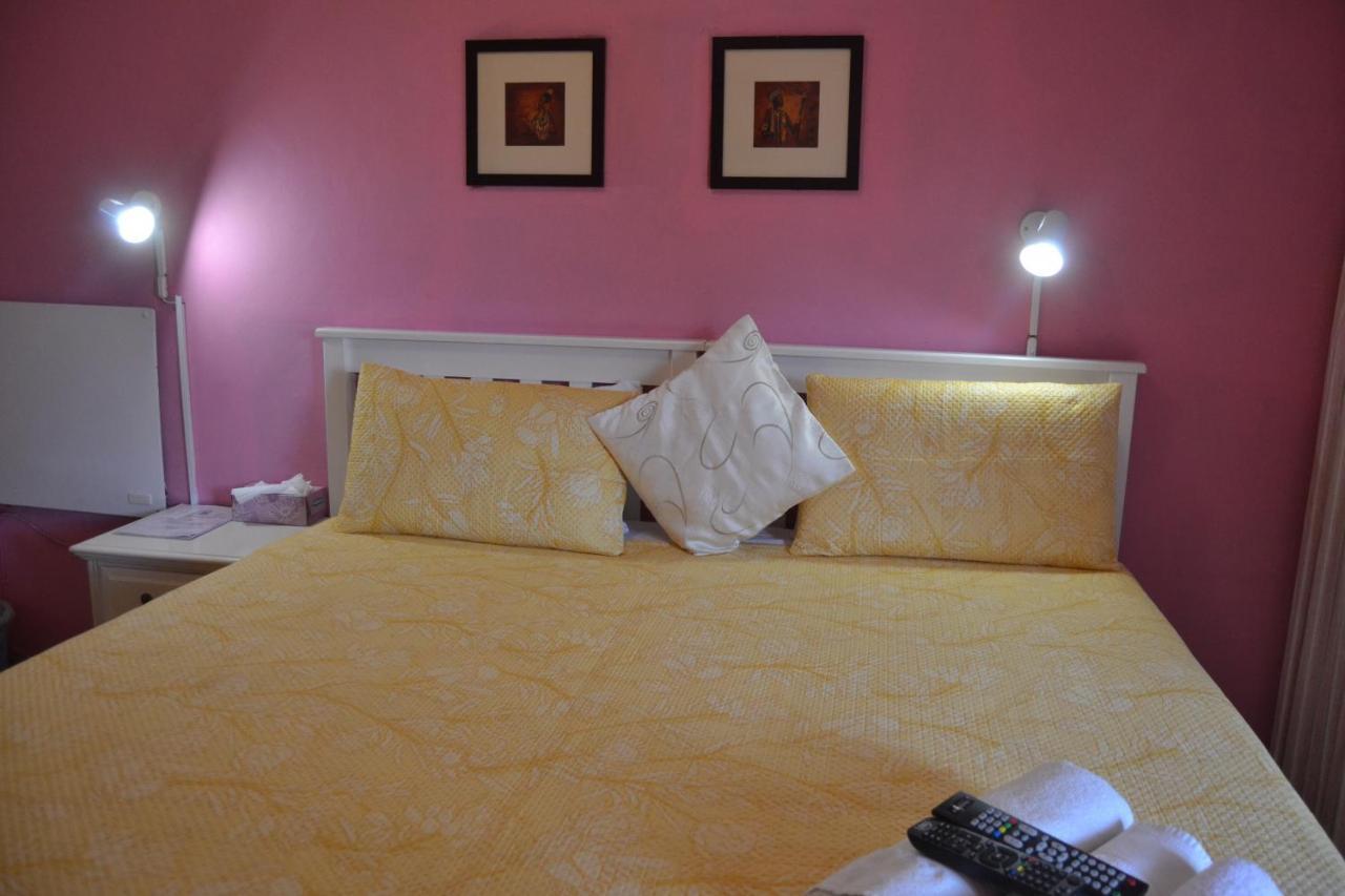 Kamogelo Guest House Pilanesberg Bagian luar foto
