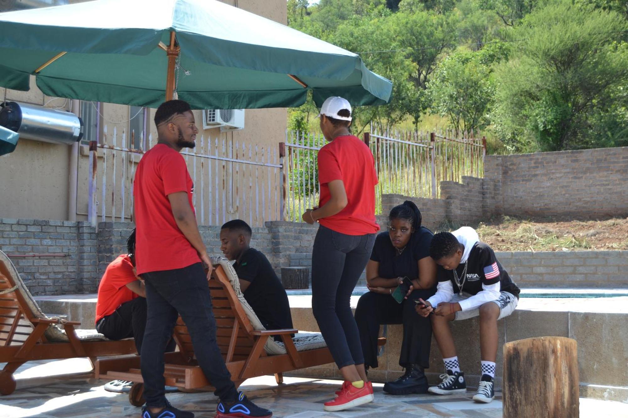 Kamogelo Guest House Pilanesberg Bagian luar foto