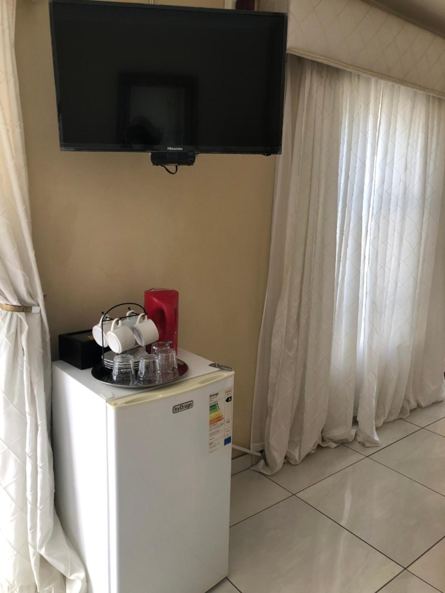 Kamogelo Guest House Pilanesberg Bagian luar foto