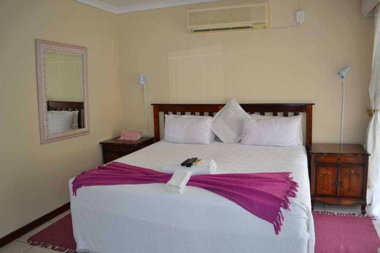 Kamogelo Guest House Pilanesberg Bagian luar foto