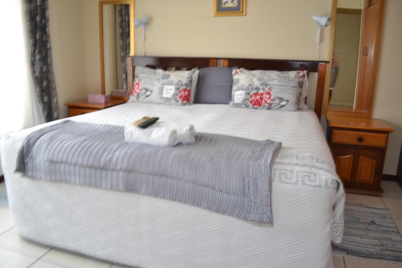 Kamogelo Guest House Pilanesberg Bagian luar foto