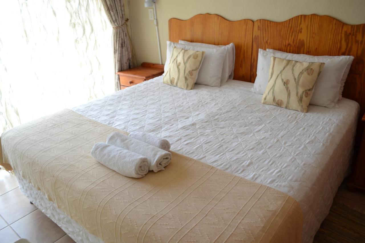 Kamogelo Guest House Pilanesberg Bagian luar foto