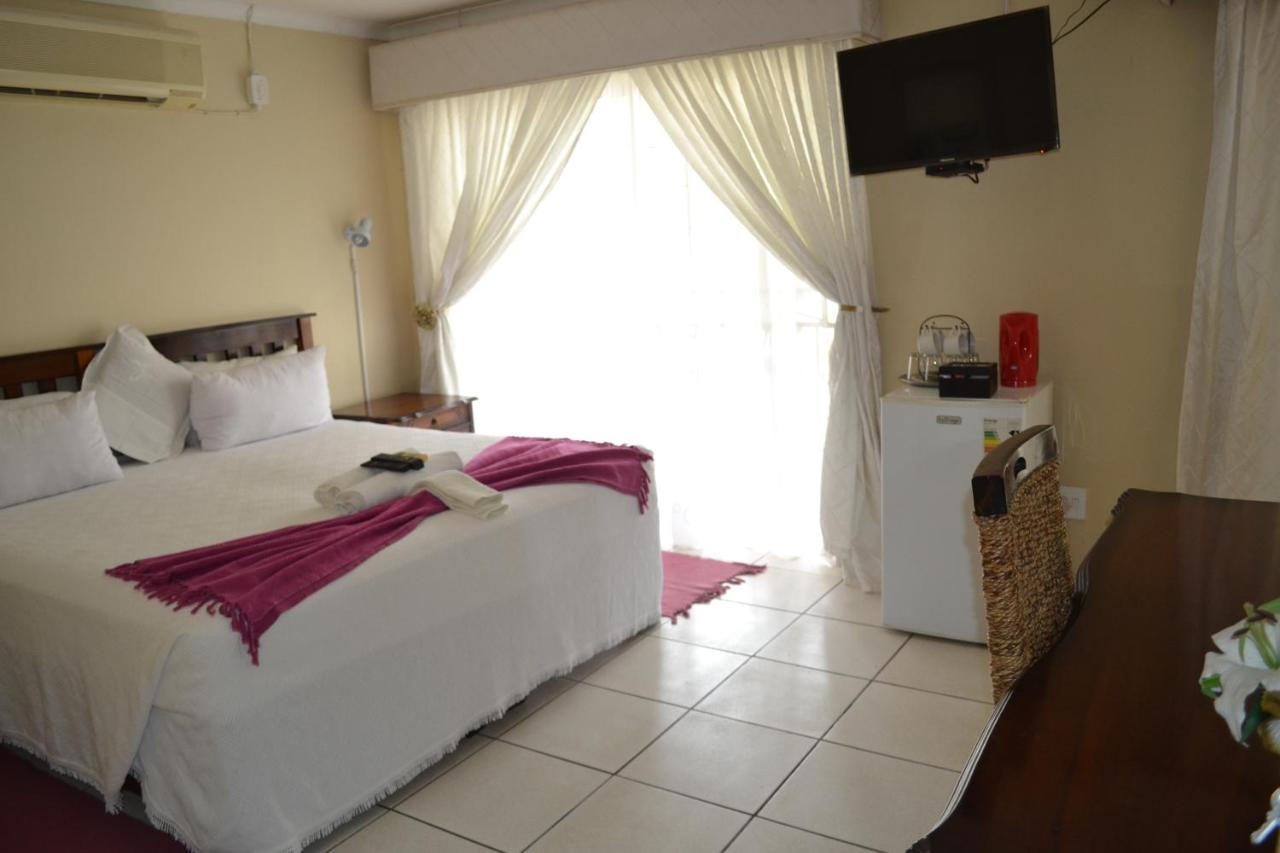 Kamogelo Guest House Pilanesberg Bagian luar foto