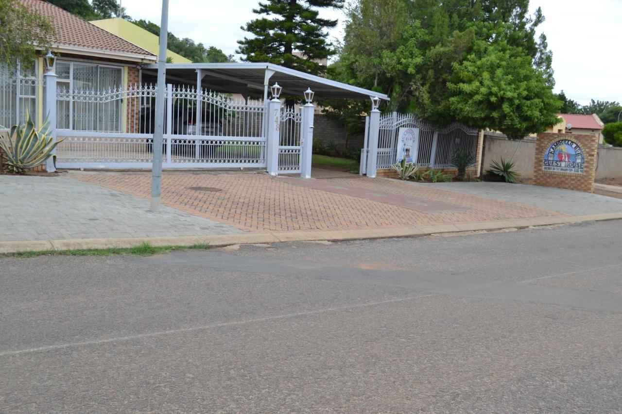 Kamogelo Guest House Pilanesberg Bagian luar foto